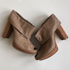 || MEA SHADOW ||  LEATHER TAN PEEP TOE BOOTIE